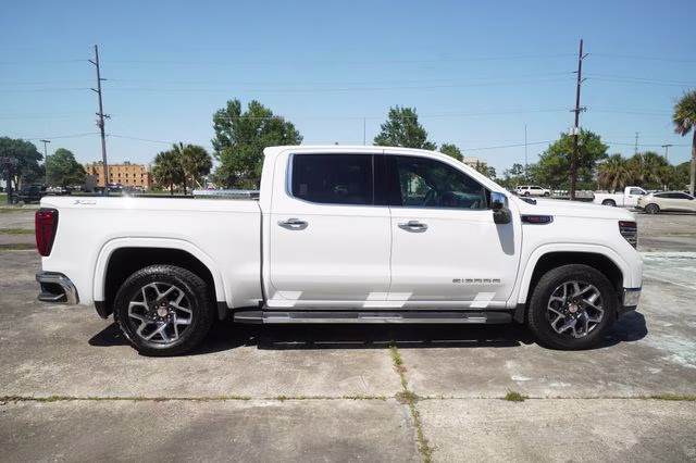2025 Summit White GMC Sierra 1500 SLT 4X4 Truck