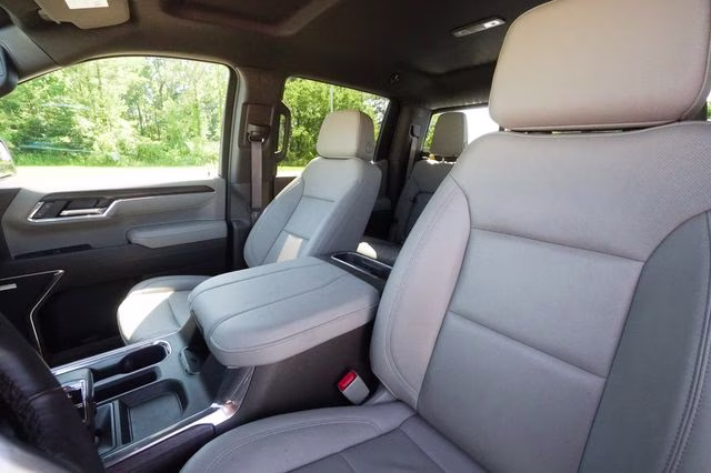 2025 Summit White GMC Sierra 1500 SLT 4X4 Truck