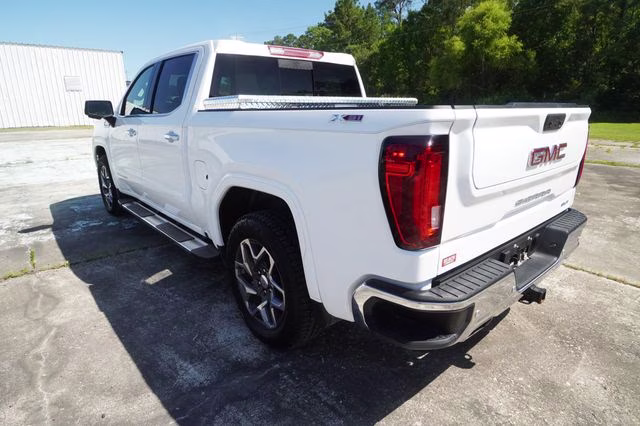 2025 Summit White GMC Sierra 1500 SLT 4X4 Truck