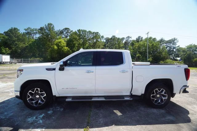 2025 Summit White GMC Sierra 1500 SLT 4X4 Truck