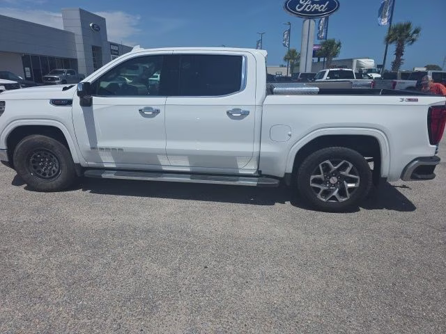 2025 Summit White GMC Sierra 1500 SLT 4X4 Truck