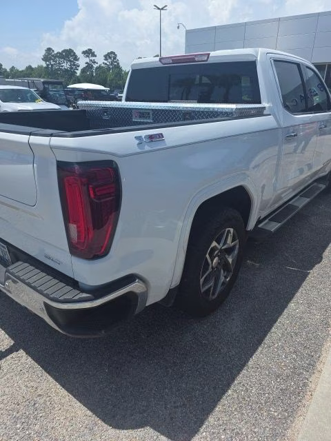 2025 Summit White GMC Sierra 1500 SLT 4X4 Truck