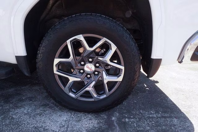2025 Summit White GMC Sierra 1500 SLT 4X4 Truck