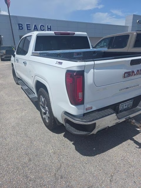 2025 Summit White GMC Sierra 1500 SLT 4X4 Truck