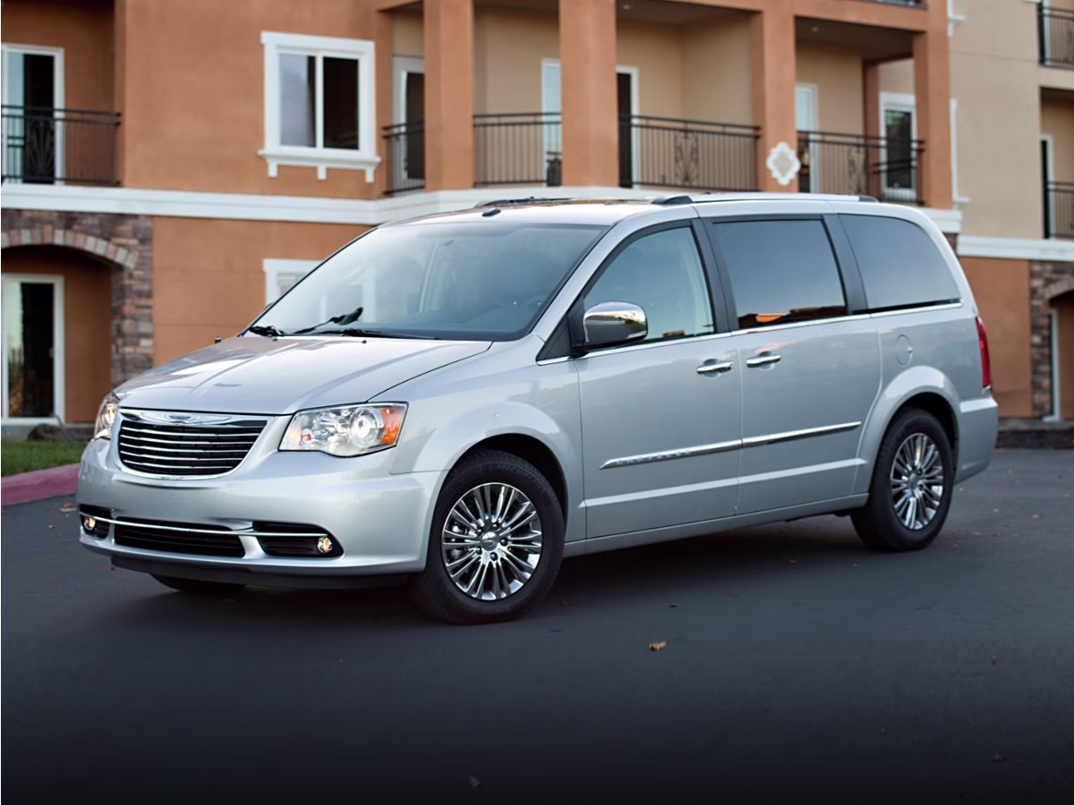 2015 Mocha Java Pearlcoat Chrysler Town & Country Touring FWD Van