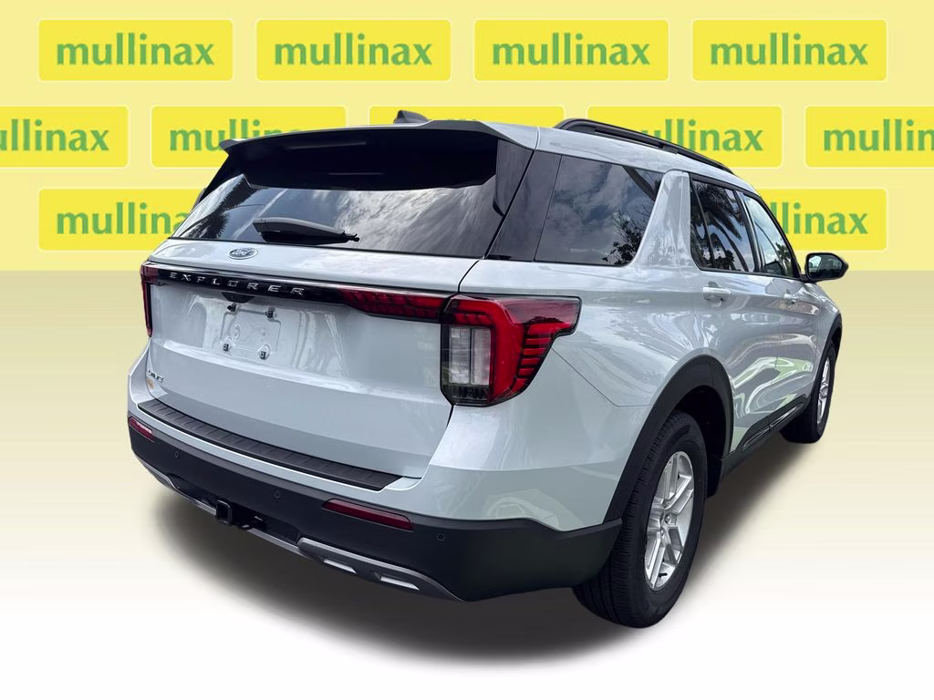 2026 Space White Metallic Ford Explorer Active RWD SUV