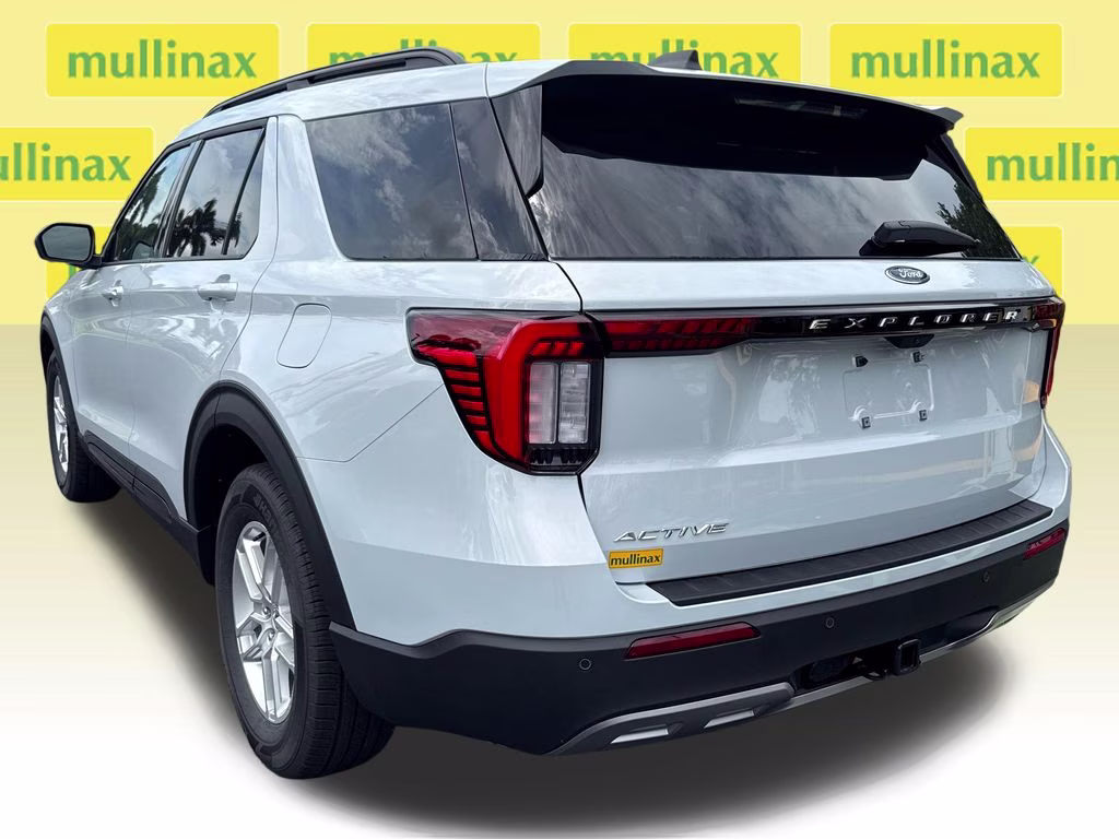 2026 Space White Metallic Ford Explorer Active RWD SUV