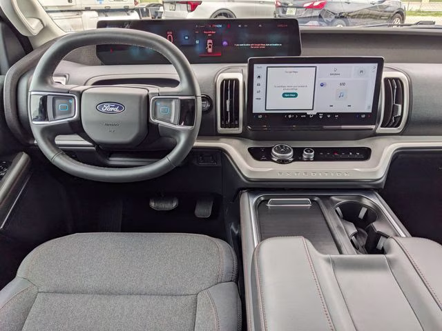 2025 Oxford White Ford Expedition Max Active RWD SUV