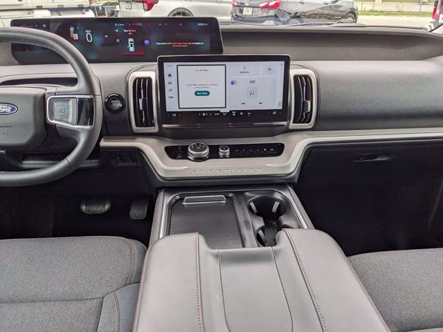 2025 Oxford White Ford Expedition Max Active RWD SUV