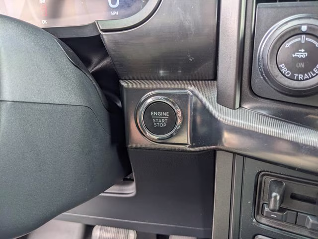 2025 Black Metallic Ford F-150 Lariat 4X4 Truck