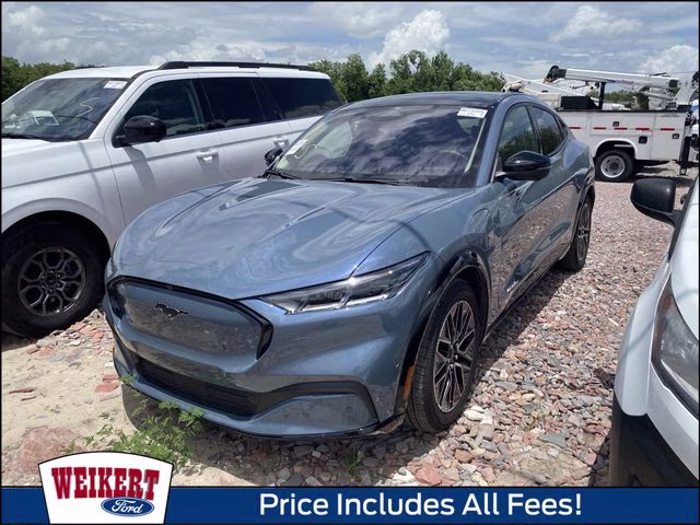 2023 Ford Mustang-Mach-e Premium's photo