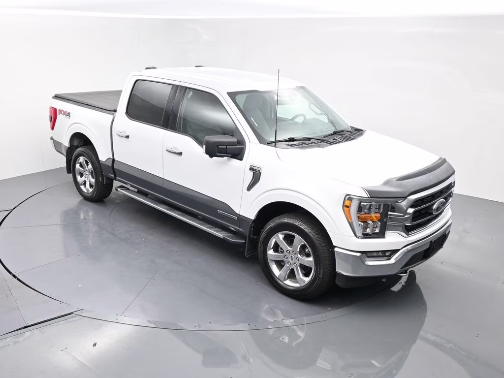 2021 White Ford F-150 XLT 4X4 Truck