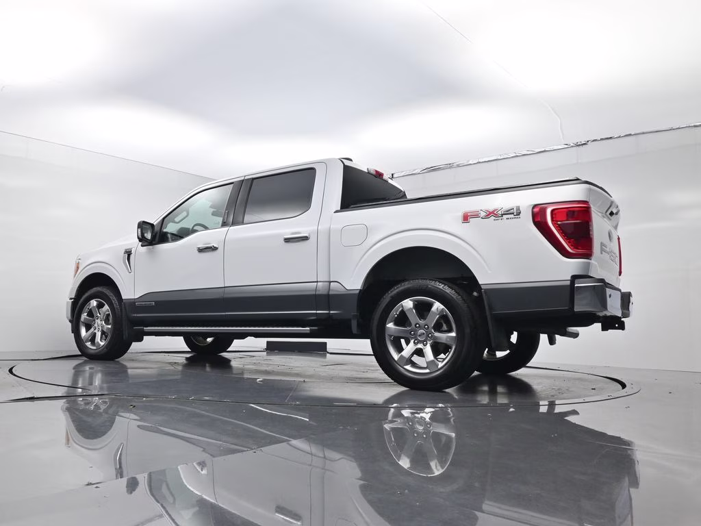 2021 White Ford F-150 XLT 4X4 Truck