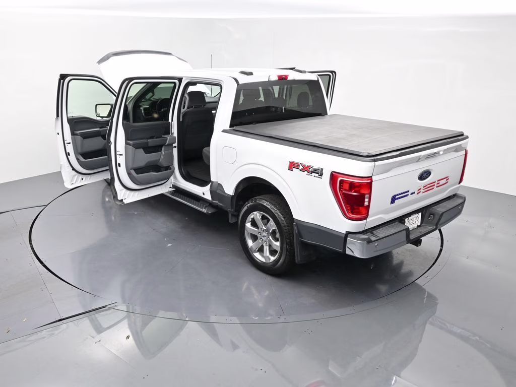 2021 White Ford F-150 XLT 4X4 Truck