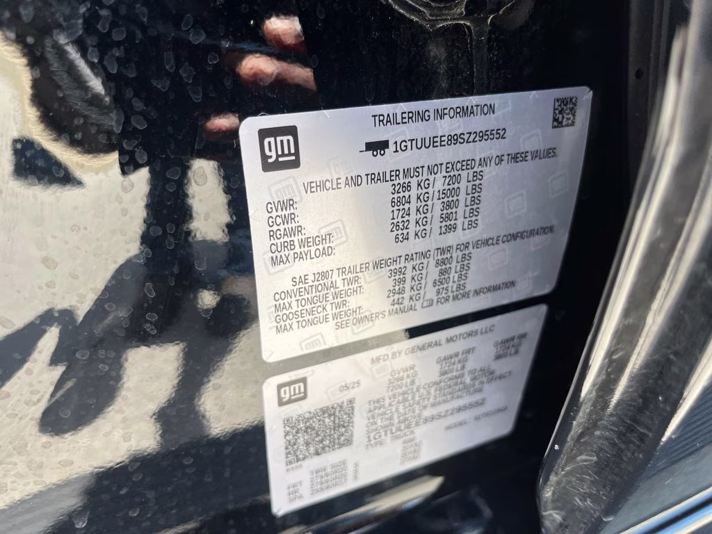2025 Onyx Black GMC Sierra 1500 AT4 4X4 Truck