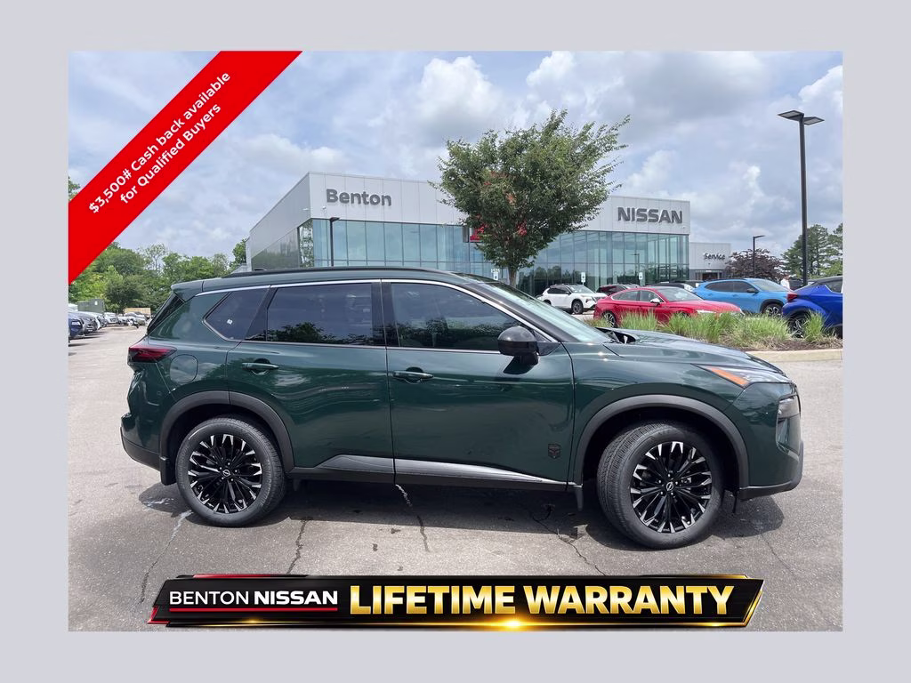 2026 Nissan Rogue Dark Armor's photo