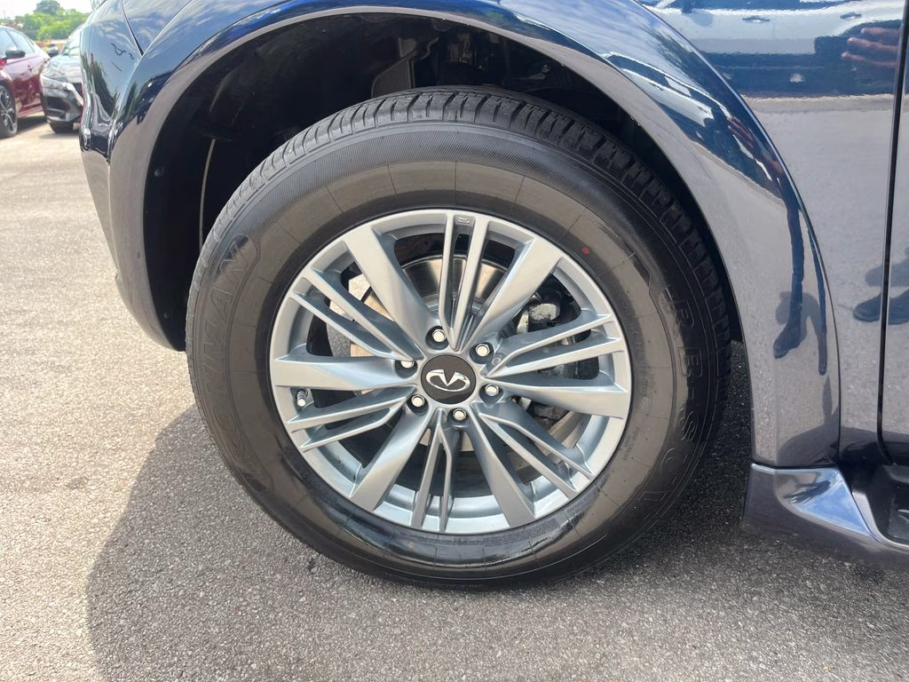 2024 Hermosa Blue INFINITI QX80 LUXE 4X4 SUV
