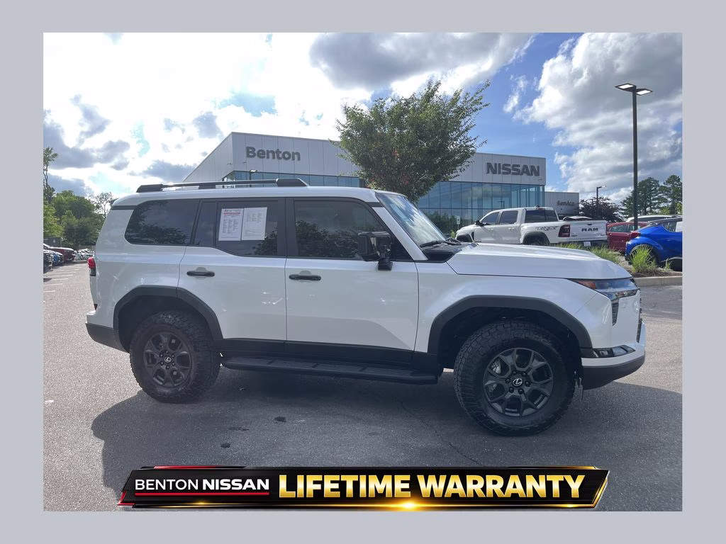 2025 Eminent White Pearl Lexus GX 550 Overtrail 4X4 SUV