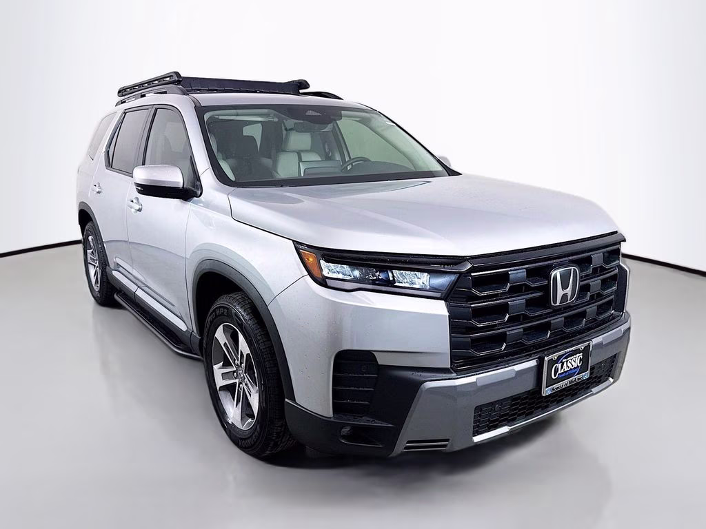 2026 Solar Silver Metallic Honda Pilot EX-L FWD SUV