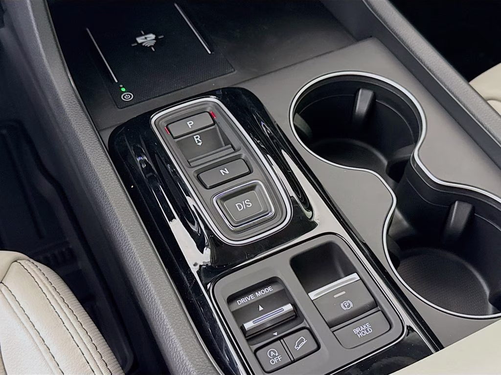 2026 Solar Silver Metallic Honda Pilot EX-L FWD SUV