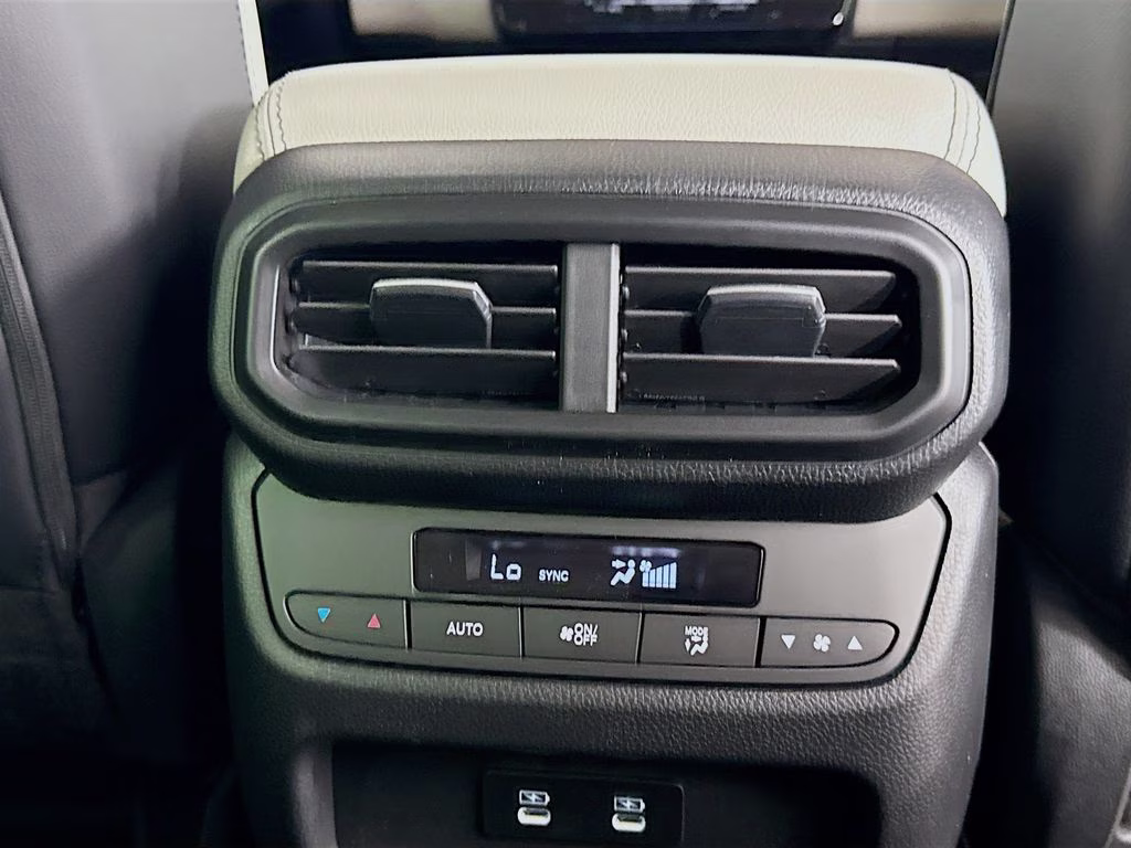 2026 Solar Silver Metallic Honda Pilot EX-L FWD SUV