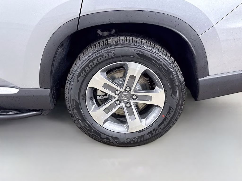 2026 Solar Silver Metallic Honda Pilot EX-L FWD SUV