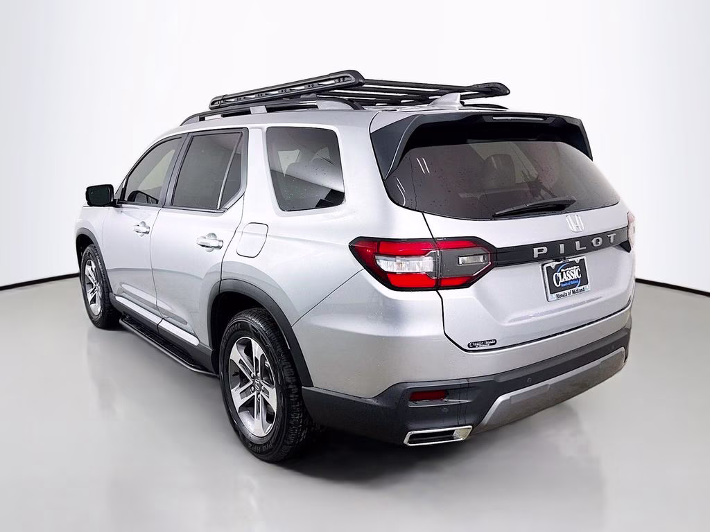 2026 Solar Silver Metallic Honda Pilot EX-L FWD SUV