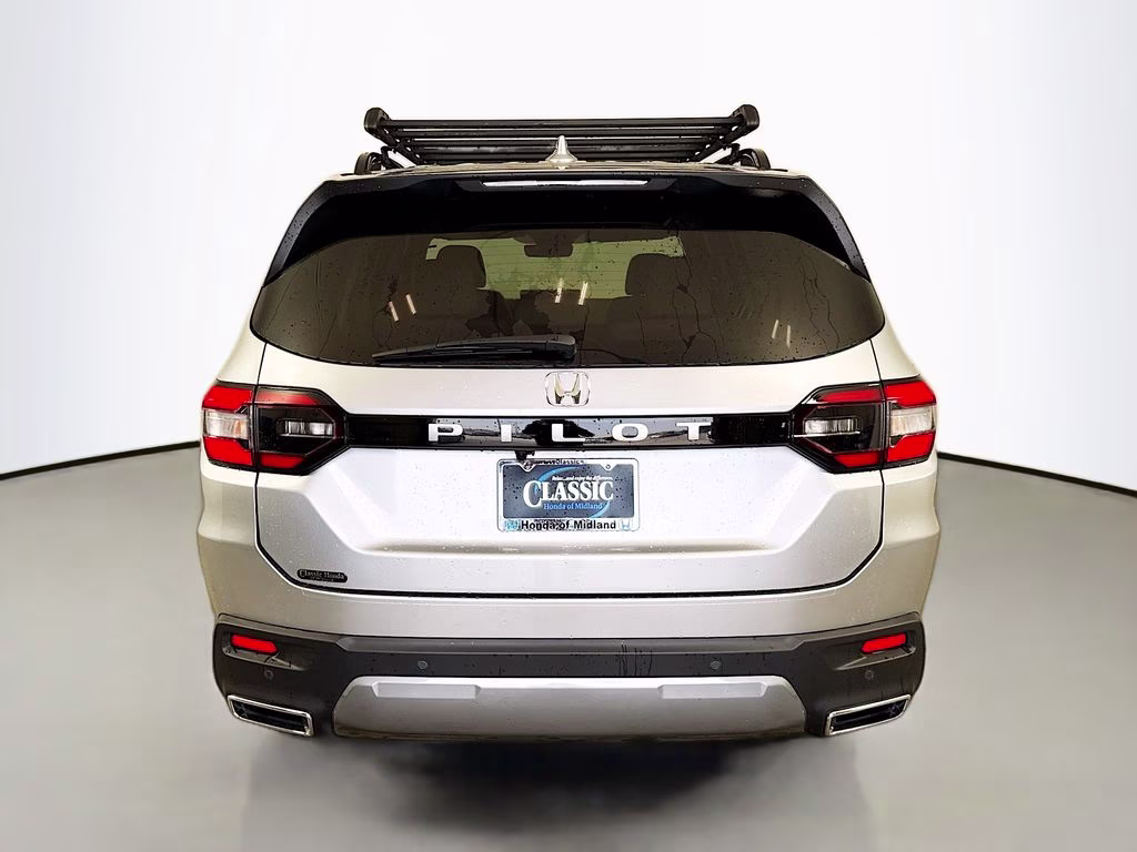 2026 Solar Silver Metallic Honda Pilot EX-L FWD SUV