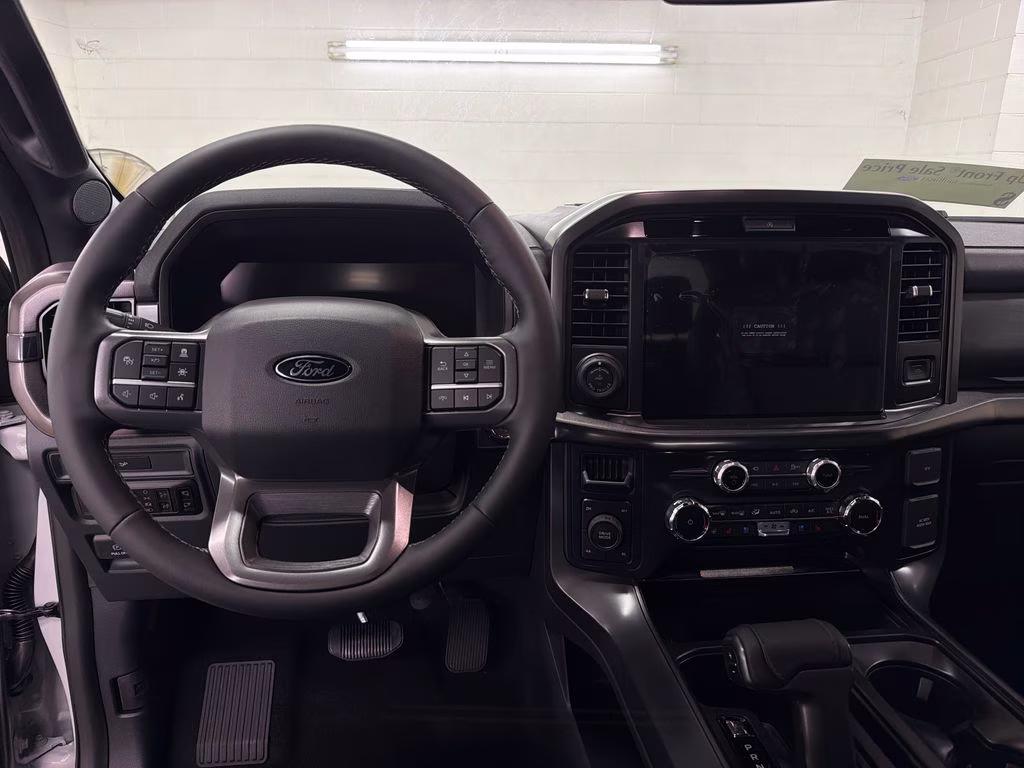 2026 AVALANCHE Ford F-150 Lariat 4X4 Truck