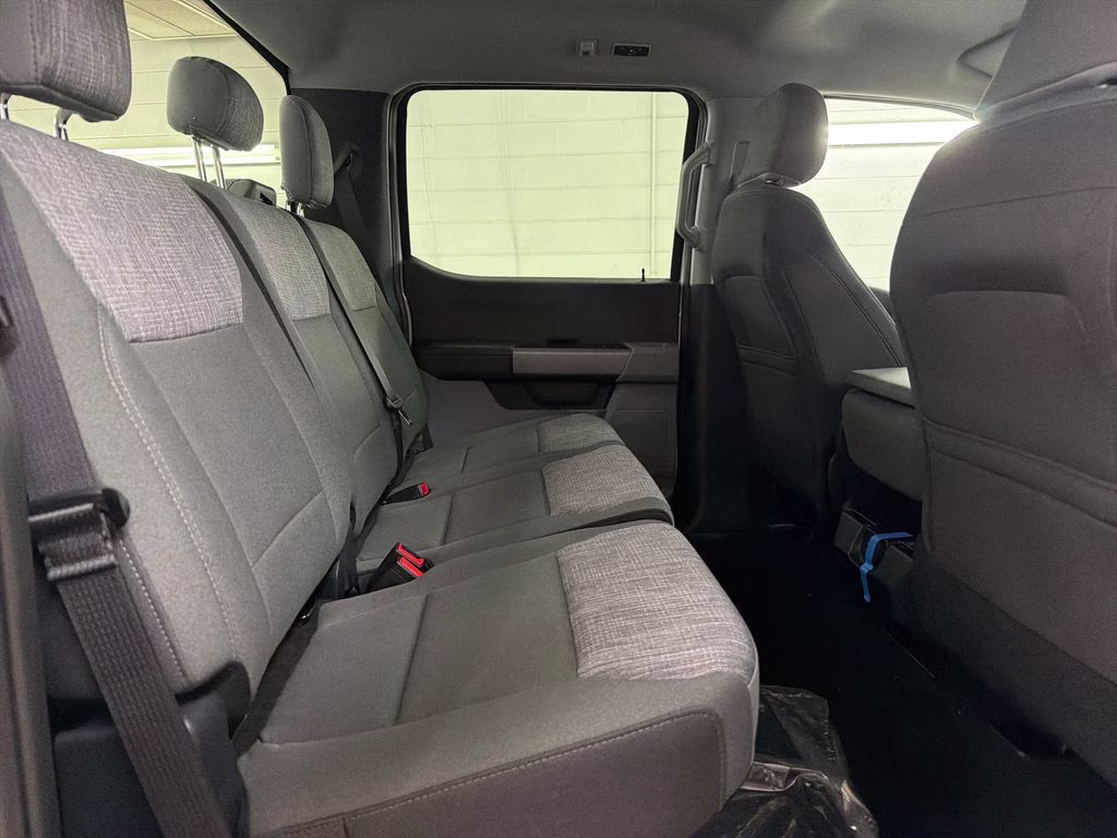 2026 OXFORD WHITE Ford Super Duty F-250 SRW XLT 4X4 Truck