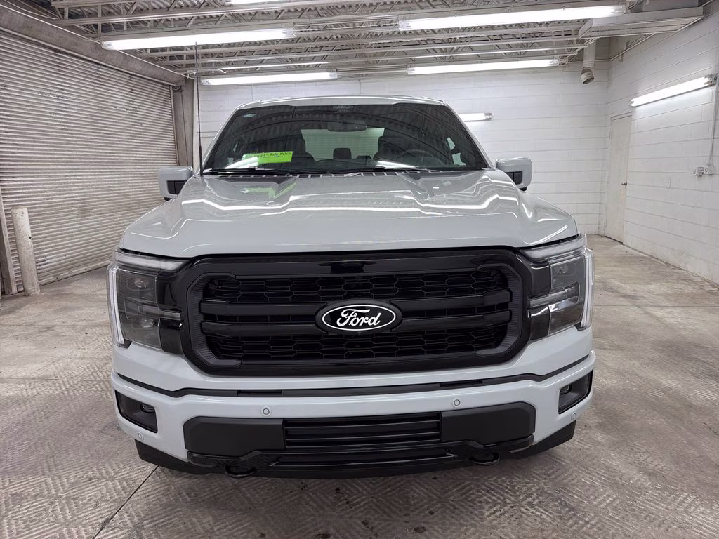 2026 AVALANCHE Ford F-150 Lariat 4X4 Truck