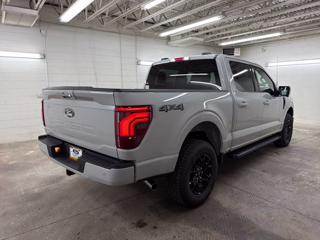 2026 AVALANCHE Ford F-150 Lariat 4X4 Truck