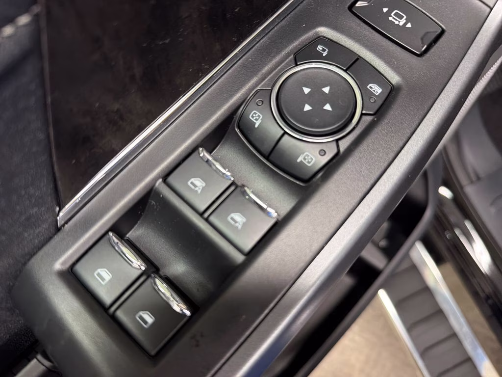 2026 AGATE BLACK Ford Super Duty F-250 SRW Lariat 4X4 Truck