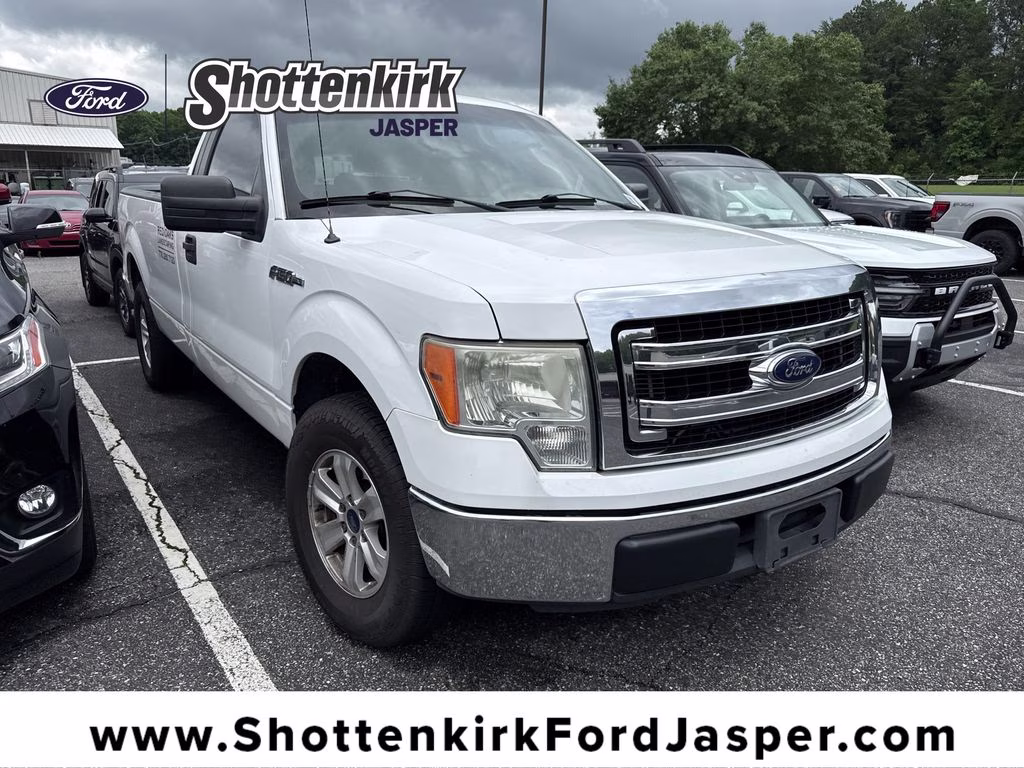 2014 Ford F-150 XL Regular Cab 126-in's photo