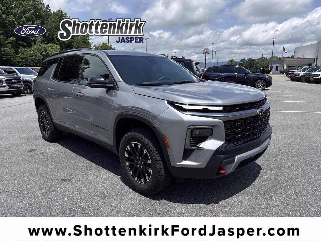 2025 Sterling Gray Metallic Chevrolet Traverse Z71 AWD SUV