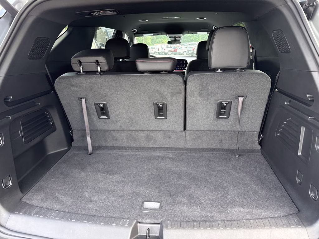 2025 Sterling Gray Metallic Chevrolet Traverse Z71 AWD SUV