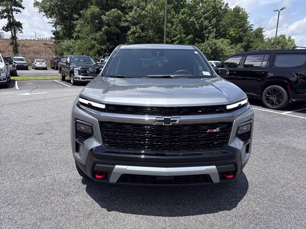 2025 Sterling Gray Metallic Chevrolet Traverse Z71 AWD SUV