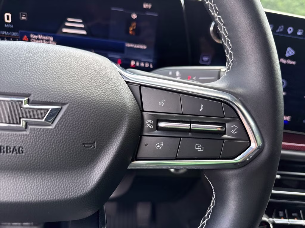 2025 Sterling Gray Metallic Chevrolet Traverse Z71 AWD SUV
