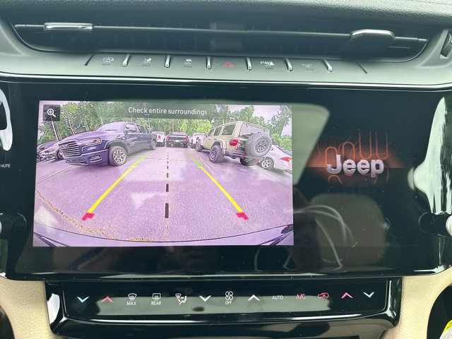 2026 Diamond Black Crystal Pearlcoat Jeep Grand Cherokee Limited RWD SUV