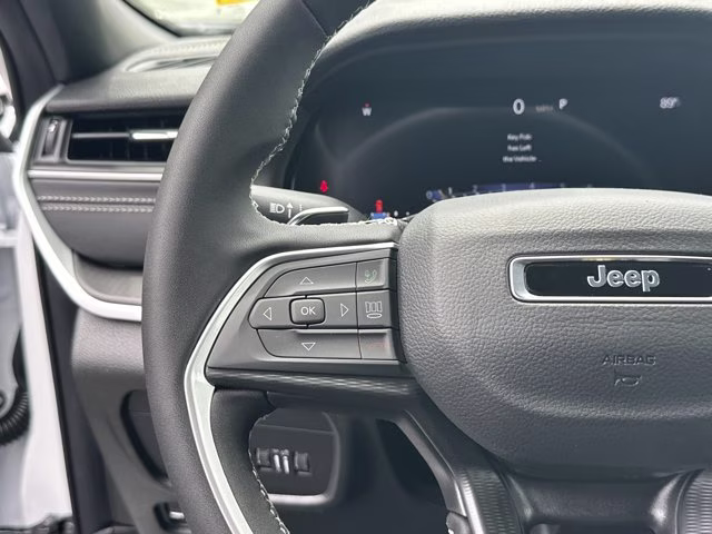 2026 Bright White Clearcoat Jeep Grand Cherokee L Laredo RWD SUV