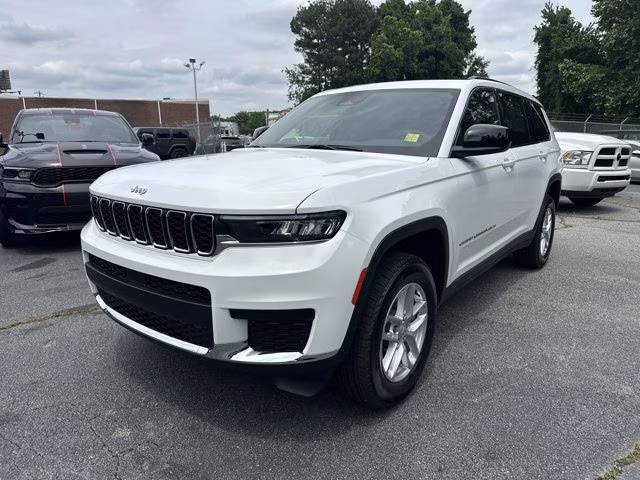 2026 Bright White Clearcoat Jeep Grand Cherokee L Laredo RWD SUV