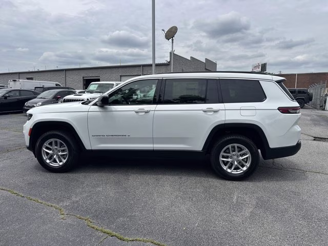 2026 Bright White Clearcoat Jeep Grand Cherokee L Laredo RWD SUV