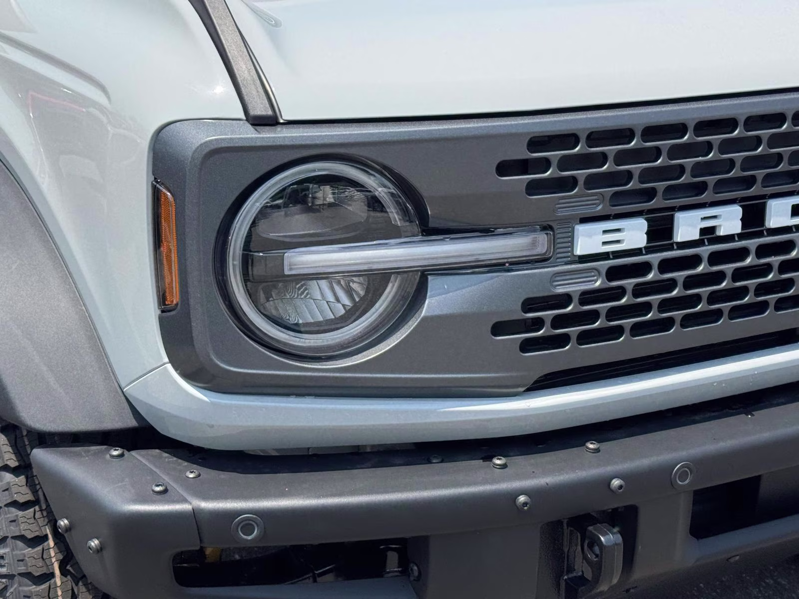 2026 Avalanche Gray Ford Bronco Badlands 4 Door Advanced 4x4 4X4 SUV