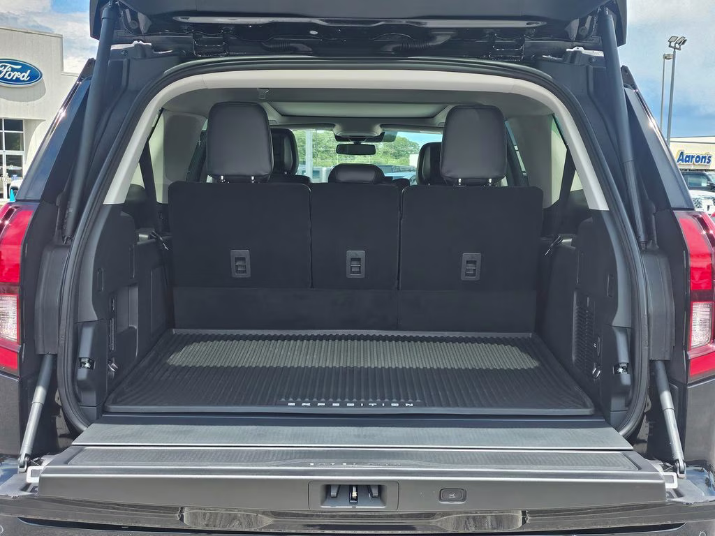 2026 Agate Black Metallic Ford Expedition Max Platinum 4X4 SUV