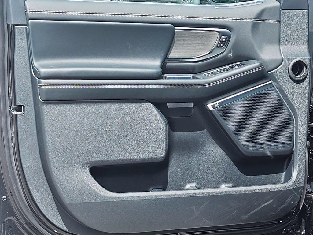 2026 Agate Black Metallic Ford Expedition Max Platinum 4X4 SUV
