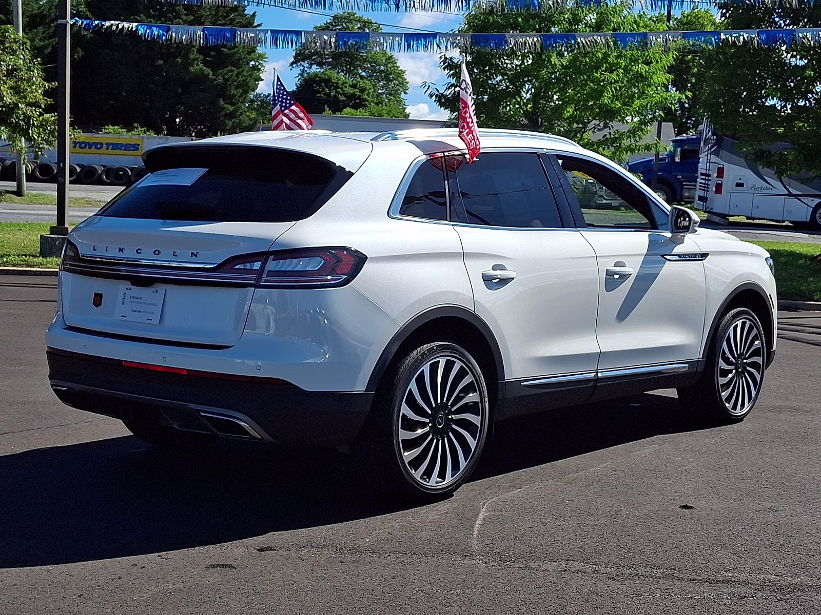 2023 Pristine White Metallic Tri-Coat - AZ Lincoln Nautilus Black Label AWD