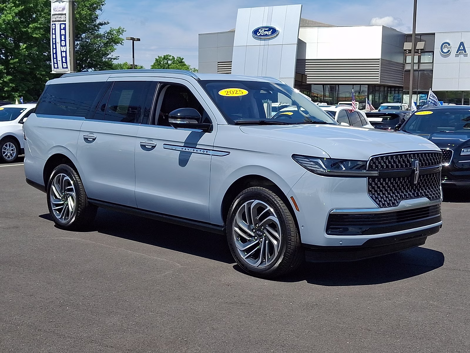 2025 Gray Mist Metallic Tri-Coat - R7 Lincoln Navigator Reserve L 4X4