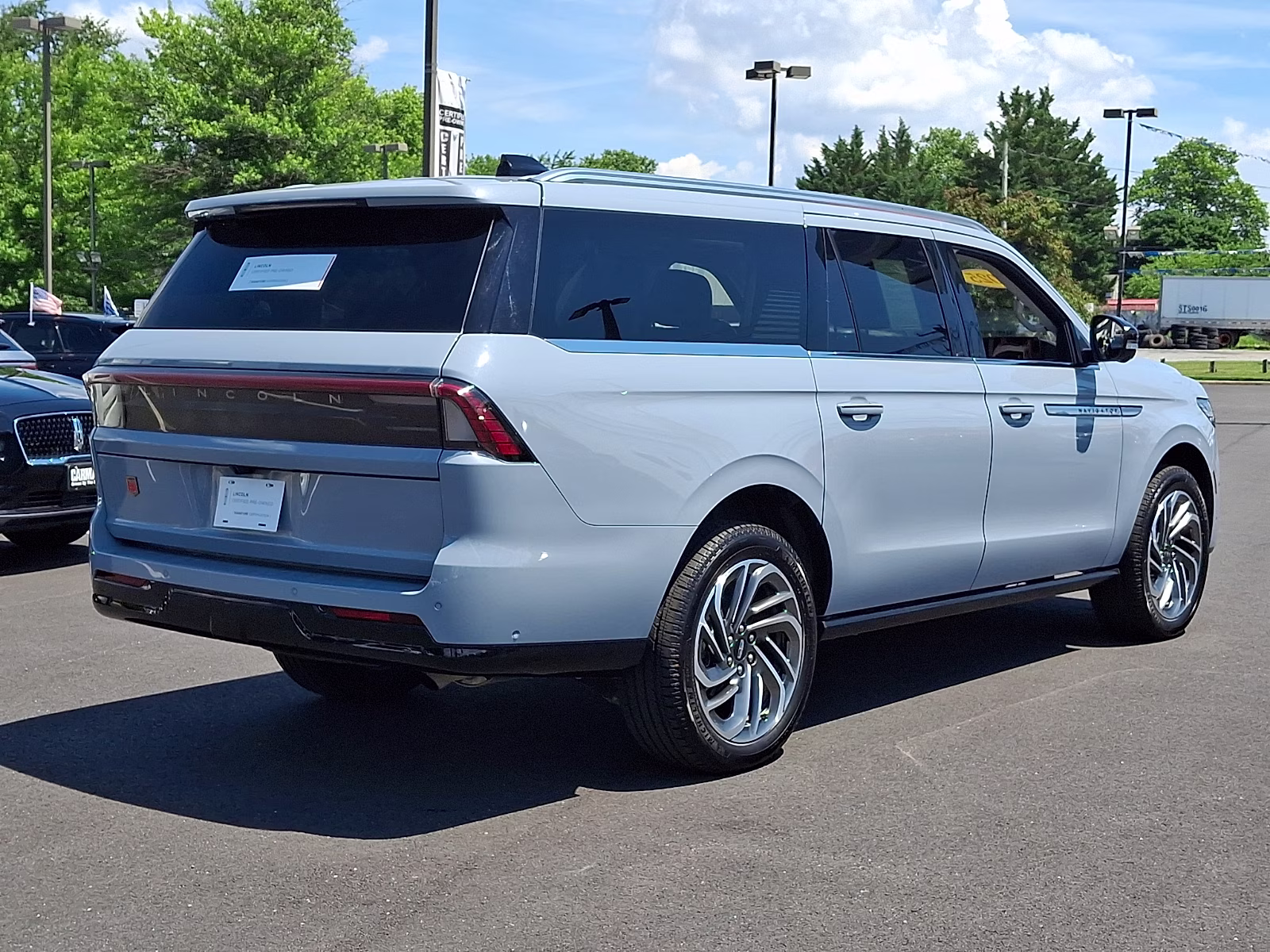 2025 Gray Mist Metallic Tri-Coat - R7 Lincoln Navigator Reserve L 4X4