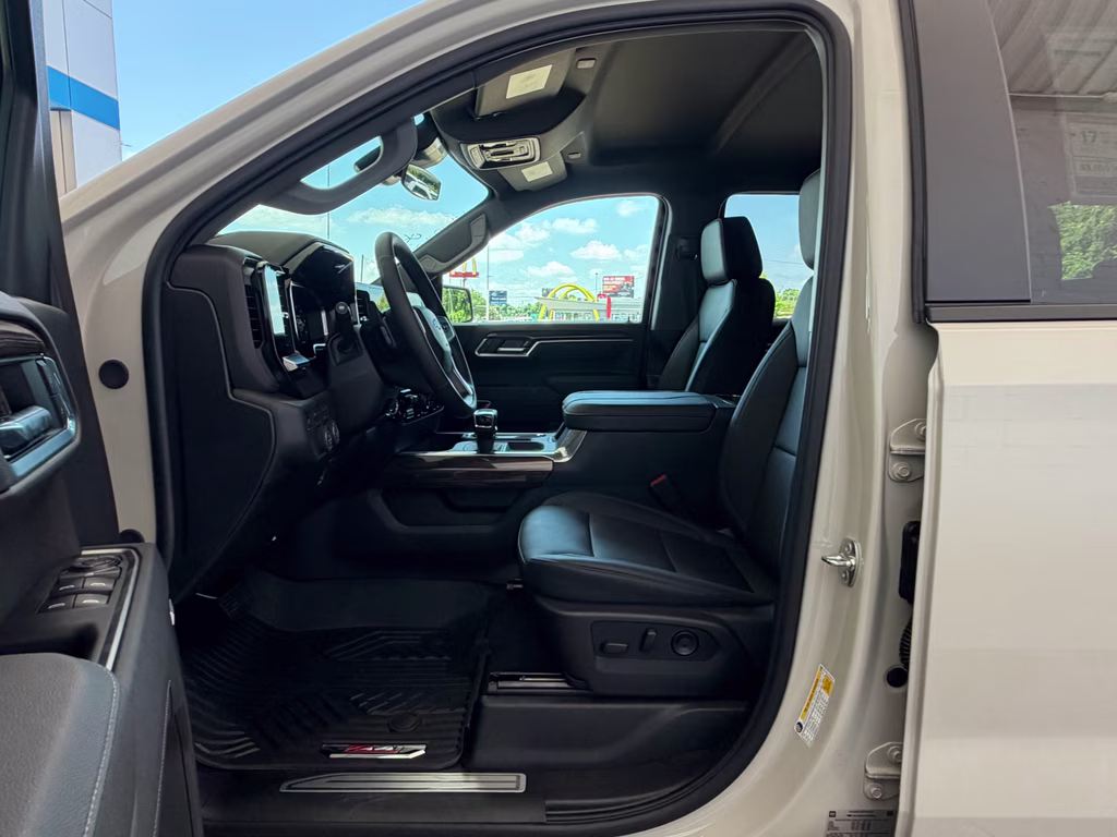 2026 White Sands Chevrolet Silverado RST 4X4 Truck
