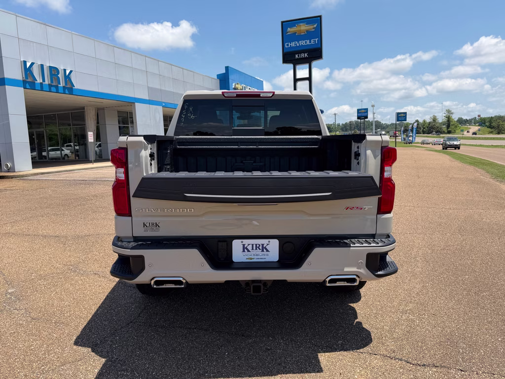 2026 White Sands Chevrolet Silverado RST 4X4 Truck